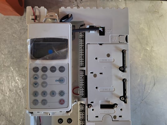 15 HP ABB, ACS800-U1-0020-7, AC Drive (VFD), 600 Volts, 20 amps, new surplus - Image 10