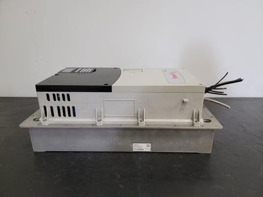 40 HP Allen-Bradley, 20AE041A3AYNANC0, PowerFlex 70 Adjustable Frequency AC Drive, S/N 1JBE1LG9 - Image 3