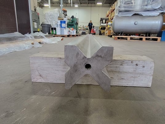 120" L x 3.75" H Age #4X4, 4-way bottom die - Image 4