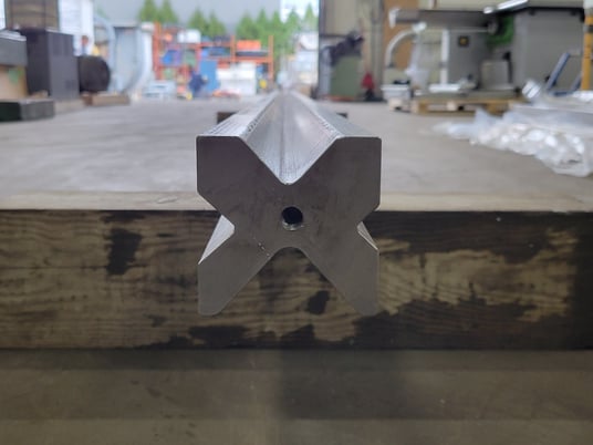 120" L x 3.75" H Age #4X4, 4-way bottom die - Image 7