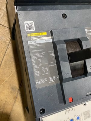 250 Amps, Square D, LDA36250U31X, I-Line Circuit Breaker, 3 Pole, 3 phase, 600 Volts - Image 2
