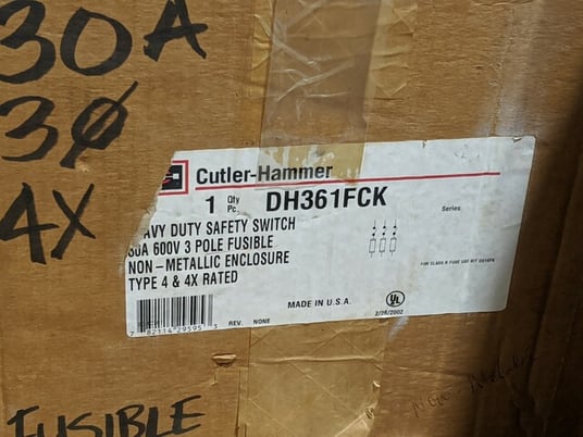 30 Amp. Cutler-Hammer, DH361FCK, Fusible Disconnect Switch, 3 Pole, 600 V, Non-Metallic Enclosure - Image 2