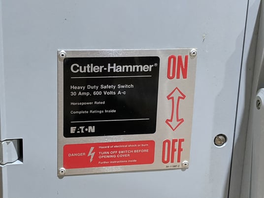 30 Amp. Cutler-Hammer, DH361FCK, Fusible Disconnect Switch, 3 Pole, 600 V, Non-Metallic Enclosure - Image 3