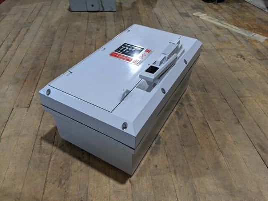 30 Amp. Cutler-Hammer, DH361FCK, Fusible Disconnect Switch, 3 Pole, 600 V, Non-Metallic Enclosure - Image 6