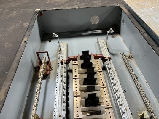 100 Amp. Cutler-Hammer, PRL2A, Pow-R-Line Panelboard, 30 Space, 3 phase, 480Y/277 V - Image 5