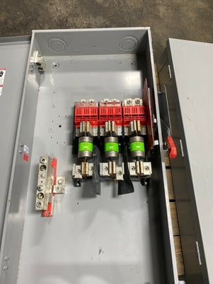 400 Amp. Siemens, GF325NA, Safety Disconnect Switch, 3 Pole, 240 V, 3 phase, 125 HP, FRN-R-400 fuses - Image 3