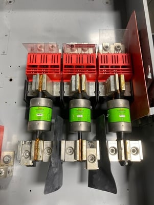 400 Amp. Siemens, GF325NA, Safety Disconnect Switch, 3 Pole, 240 V, 3 phase, 125 HP, FRN-R-400 fuses - Image 4
