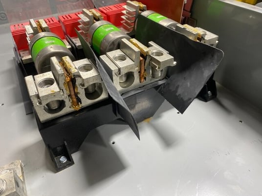400 Amp. Siemens, GF325NA, Safety Disconnect Switch, 3 Pole, 240 V, 3 phase, 125 HP, FRN-R-400 fuses - Image 7