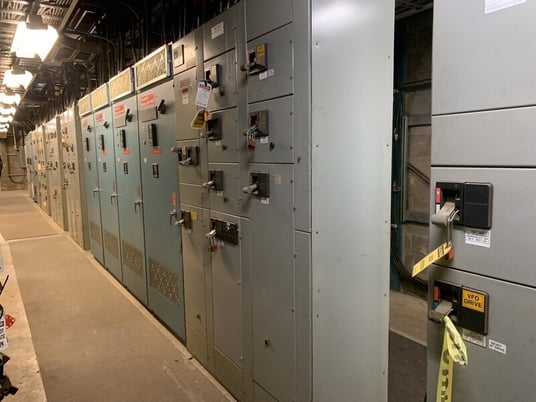 Westinghouse, five star double-sided mo, 15 Buckets, 1000 Amps, 600 V, 3 phase, 3 W., 1988 - Image 1