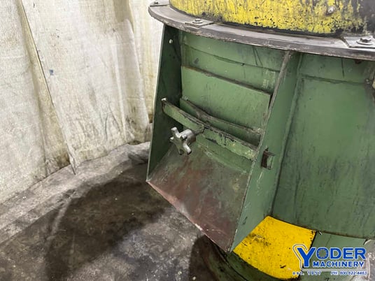 10 cu.ft. Gyromatic #G10-D, vibratory finisher, 48" dia. x 14" deep bowl, 13" chambers, 5 HP, 1983 - Image 6