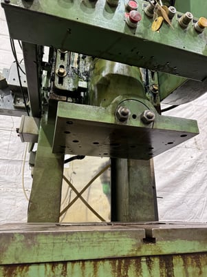 45 Ton, Federal #45, OBI press, 3" stroke, 11" Shut Height, air clutch & brake, 5 HP, 120 SPM, 1975 - Image 4
