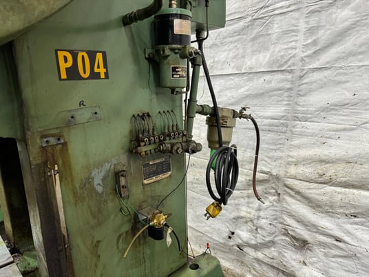 45 Ton, Federal #45, OBI press, 3" stroke, 11" Shut Height, air clutch & brake, 5 HP, 120 SPM, 1975 - Image 9