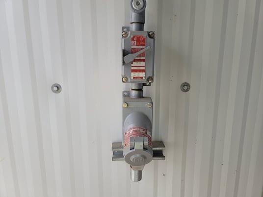 Portable Well Header Building, (13) Buildings, Insulated, w/lighting & heating - Image 8