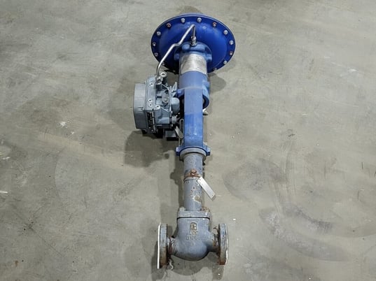 Dyna-FLO #DFC, Actuator w/Globe Valve & Valve Controller, 750 psi, 3/4" Travel, 3/8" Port, 1" Size, S/N - Image 1