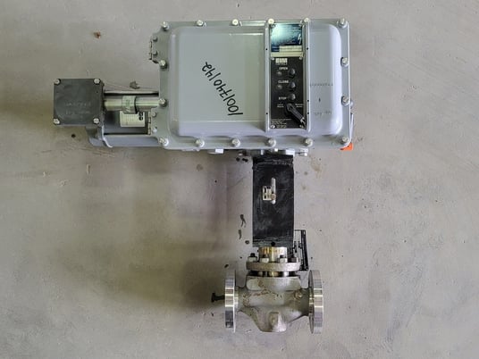 Emerson #1CAA-B, Electric Actuator, w/1.5" Control Valve, 8 RPM, 1/4 HP, 90 VDC, S/N 141881A01, 2014 - Image 1
