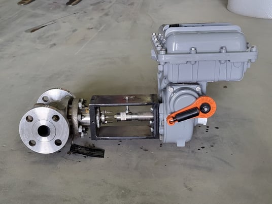 Emerson #1CAA-B, Electric Actuator, w/1.5" Control Valve, 8 RPM, 1/4 HP, 90 VDC, S/N 141881A01, 2014 - Image 5