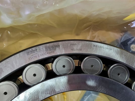 SKF #23176-CAK/C4W33, Spherical Roller Bearing w/Tapered Bore, 380 mm Bore, 620 mm Outside dia., 194 mm - Image 3