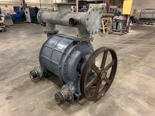 Nash (Hisco) #CL-3002, vacuum pump, water cooled, no motor - Image 2