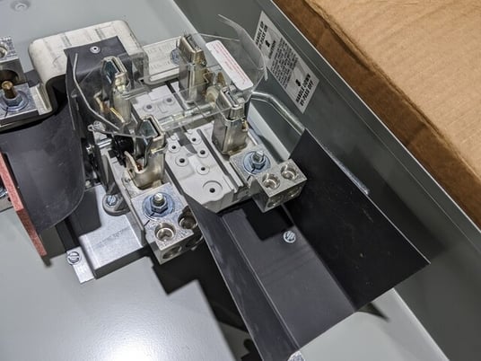 400 Amps, Durham Company Meter Socket Box, 1PH 600V 3W 320A Continuous Lever Bypass - Image 5