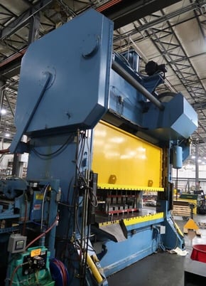 300 Ton, Blow #SC2-300-144-48, heavy duty straight side 2-point vari-speed press, 6" stroke - Image 4
