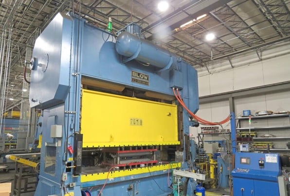 300 Ton, Blow #SC2-300-144-48, heavy duty straight side 2-point vari-speed press, 6" stroke - Image 6