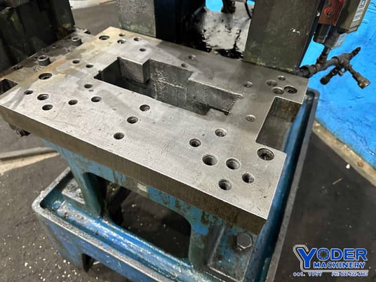 22 Ton, Minster #B1-22, gap press with Servo SMLT2 feed, 1-1/2" stroke, 9.75" Shut Height, 500 SPM - Image 6