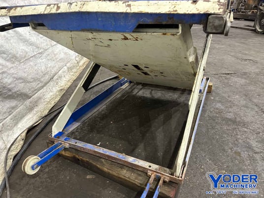 6000 lb. Chisum, air bag platform lift, 63" x 41" table, 36" raised height, pnematic foot pedal - Image 4