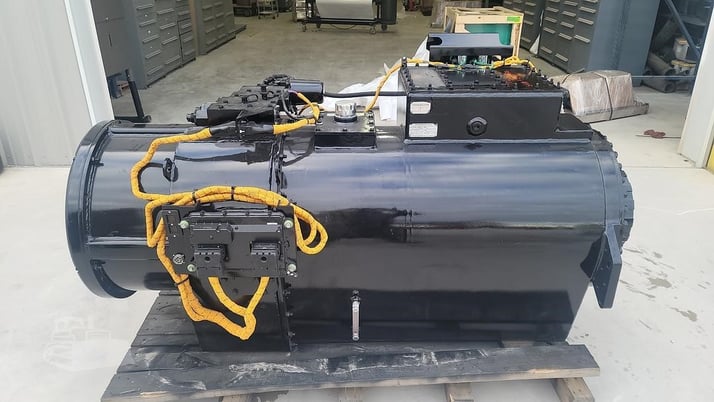 Caterpillar #TH48, transmission, rblt. - Image 2