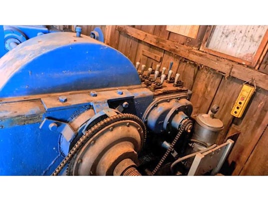 Coe Press Equipment #233, Rotary Veneer Lathe, 30" Swing, 44" Knife Length, 50 HP, 230/460 V - Image 7