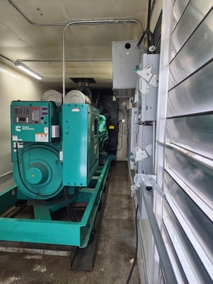1250 KW Cummins #DQGAA, standby diesel generator set, open skid, 347/600 Volts, 1000 hours, 2011 - Image 7
