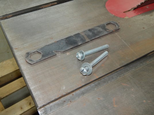 Delta Table Saw, 5 HP, 230 volt 3-phase - Image 8