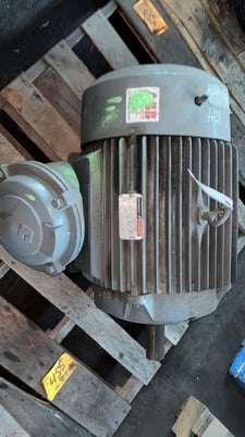 30 HP 1170 RPM Reliance, Frame 326TC, TEFC, 460 Volts - Image 1