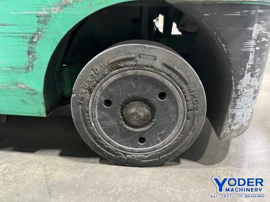 5000 lb. Mitsubishi #FGC25N, LP gas forklift, 187" raised mast, side shift, automatic transmission, 2005 - Image 7