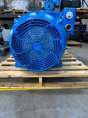 300 HP 1780 RPM Weg, Frame 447/9T, TEFC, 330A, 3 phase, 460 Volts - Image 2