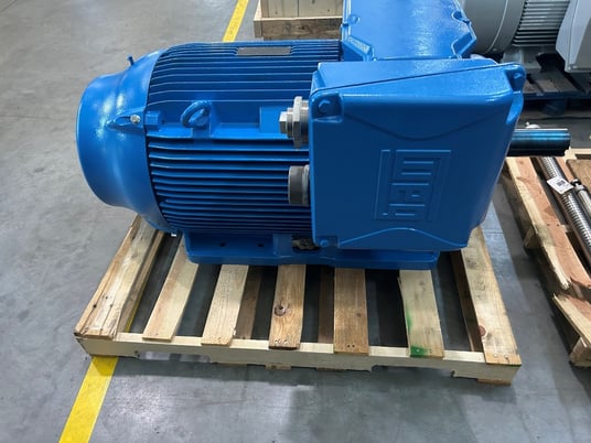 300 HP 1780 RPM Weg, Frame 447/9T, TEFC, 330A, 3 phase, 460 Volts - Image 3
