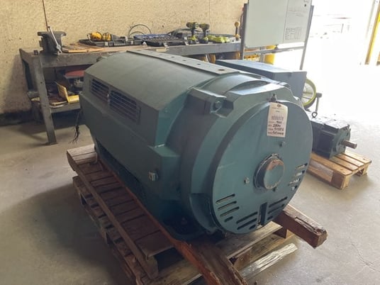 900 HP 1800 RPM Reliance, Frame 5012Z, Drip-Proof Ball Bearing, 460 Volts, New Surplus - Image 2