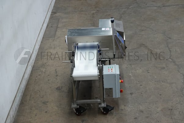 Loma #IQ4, automatic, inline, Stainless Steel conveyor through metal detector, mounted on 4 leg base frame - Image 3