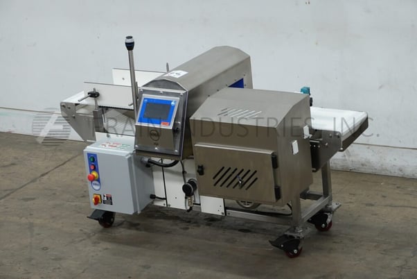 Loma #IQ4, automatic, inline, Stainless Steel conveyor through metal detector, mounted on 4 leg base frame - Image 5
