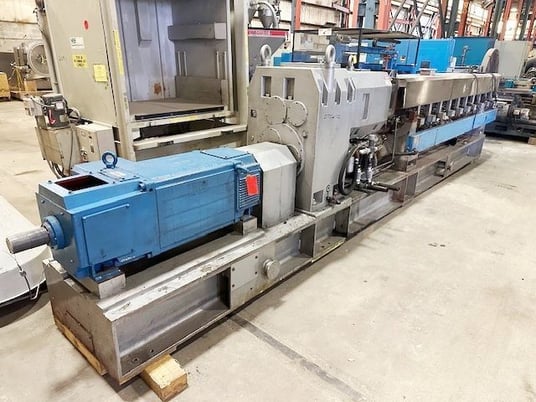 3.93" Leistritz #ZSE-100-GLAAX, co-rotating screw extruder, 442 HP, 1600 RPM DC motor w/SCR Control, 2002 - Image 10