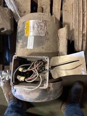 10 HP 1750 RPM Baldor, Frame M3714T, 230/460 Volts, Squirrel Cage, electrically OK - Image 2