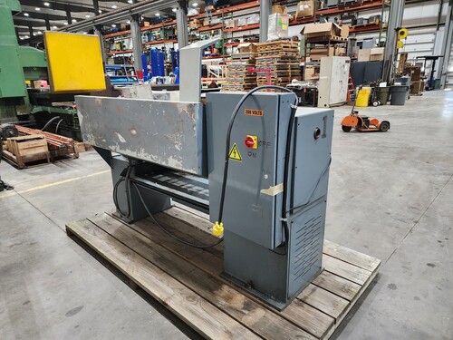 13" x 40" Clausing Metosa #C1340S, geared head lathe, 6.89" swing over cross slide, taper attachment, #17146 - Image 4