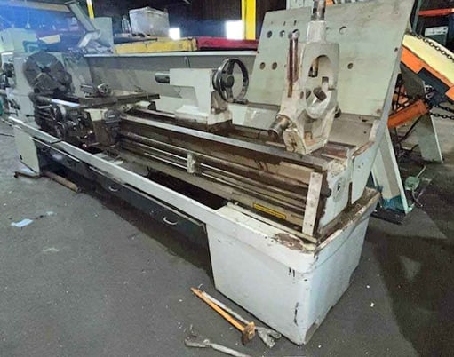 21" x 120" Clausing Colchester Engine Lathe - Image 8