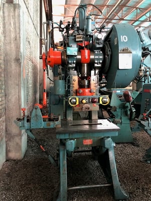 38 Ton, Walsh #38X, 2" stroke, 3" adj., 8.75" Shut Height, 32" x18.5" bed, air clutch & brake, variable speed - Image 7