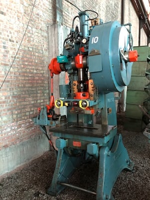 38 Ton, Walsh #38X, 2" stroke, 3" adj., 8.75" Shut Height, 32" x18.5" bed, air clutch & brake, variable speed - Image 8