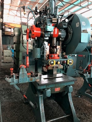 38 Ton, Walsh #38X, 2" stroke, 3" adj., 8.75" Shut Height, 32" x18.5" bed, air clutch & brake, variable speed - Image 10