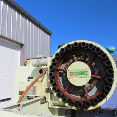 Takumi Seiki #V-11A, 3-Axis CNC vertical machining center w/4th-Axis 3PH & conveyor, 43.3" X, 21.6" Y, 25.5" - Image 4