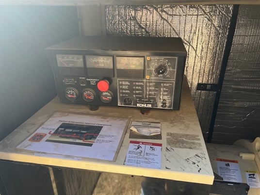 125 KW Kohler #125RZG, standby Natural gas generator, sound attenuated enclosure, 2007, $27.5k - Image 4