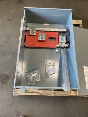 Square D EZM1800TBU EZ Meter Pak Terminal Box 800A 120/240V 1PH 3R Encl - Image 5