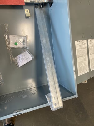 Square D EZM1800TBU EZ Meter Pak Terminal Box 800A 120/240V 1PH 3R Encl - Image 7