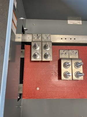 Square D EZM1800TBU EZ Meter Pak Terminal Box 800A 120/240V 1PH 3R Encl - Image 8